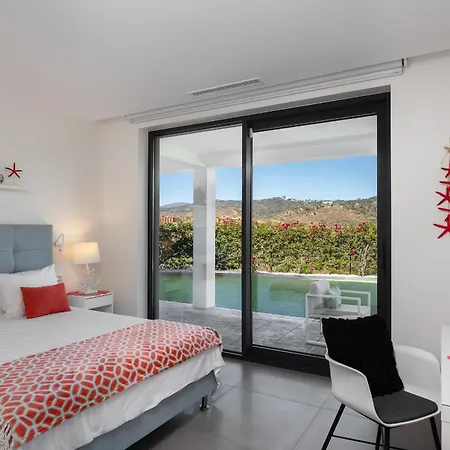 Villa 4-bedroom Modern With Sea View Marbella