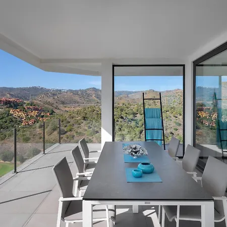 Villa Modern 4br With Pool & Sea Views Marbella