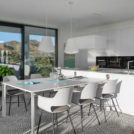 4-bedroom Modern With Sea View Villa *