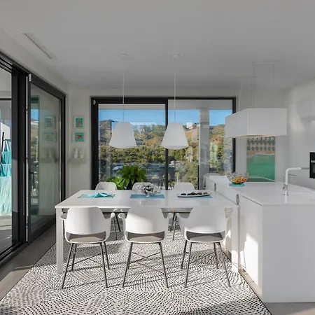 Villa 4-bedroom Modern With Sea View Marbella
